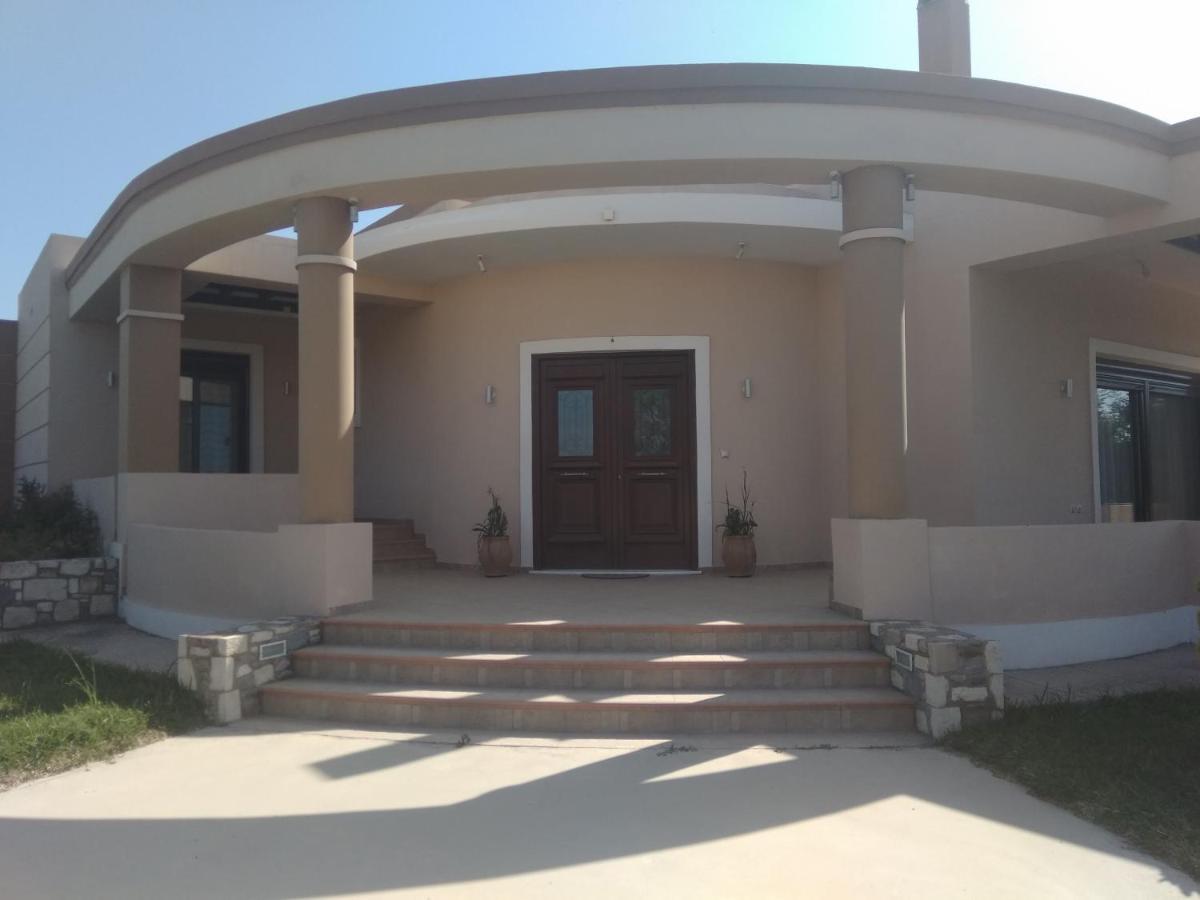 Kos Villa - Family Comfort With Large Garden, Jacuzzi المظهر الخارجي الصورة