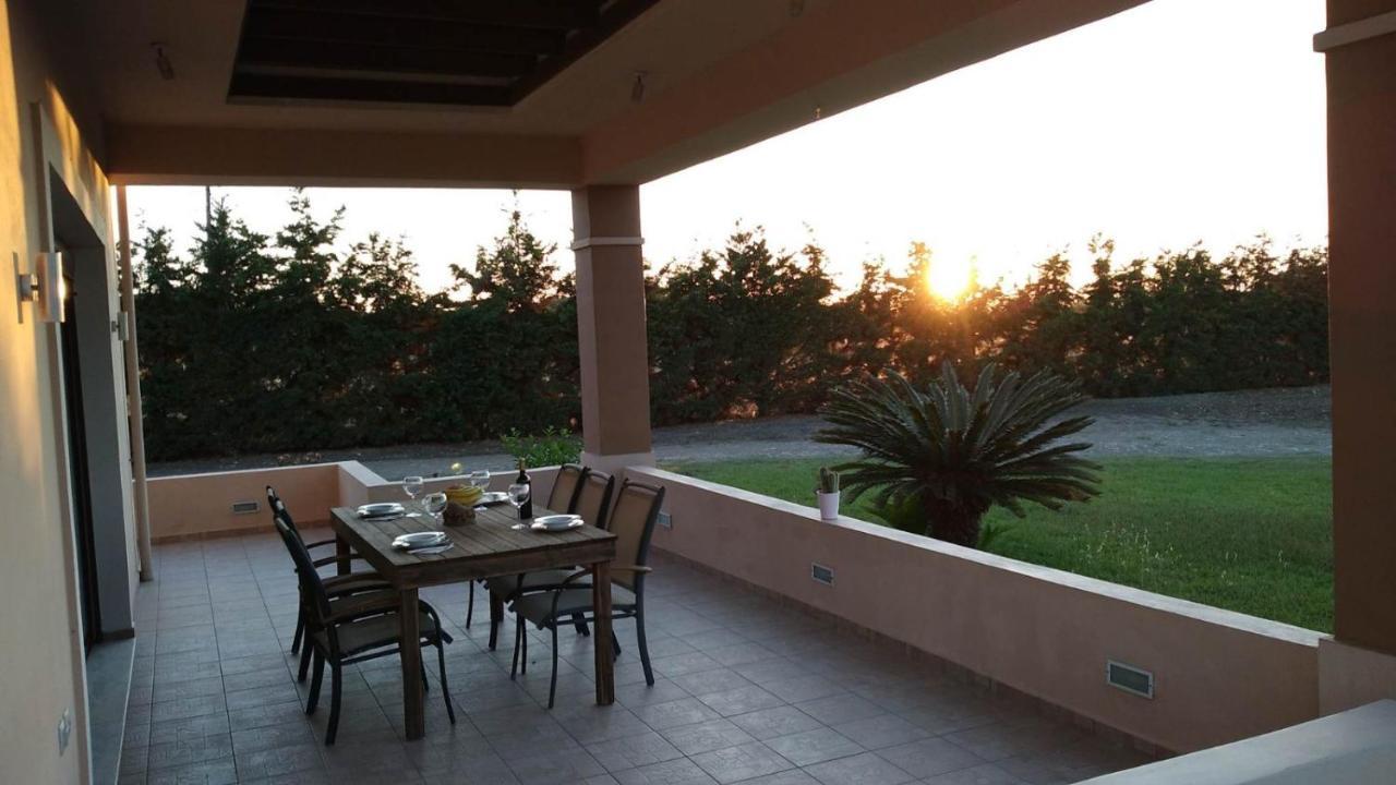 Kos Villa - Family Comfort With Large Garden, Jacuzzi المظهر الخارجي الصورة